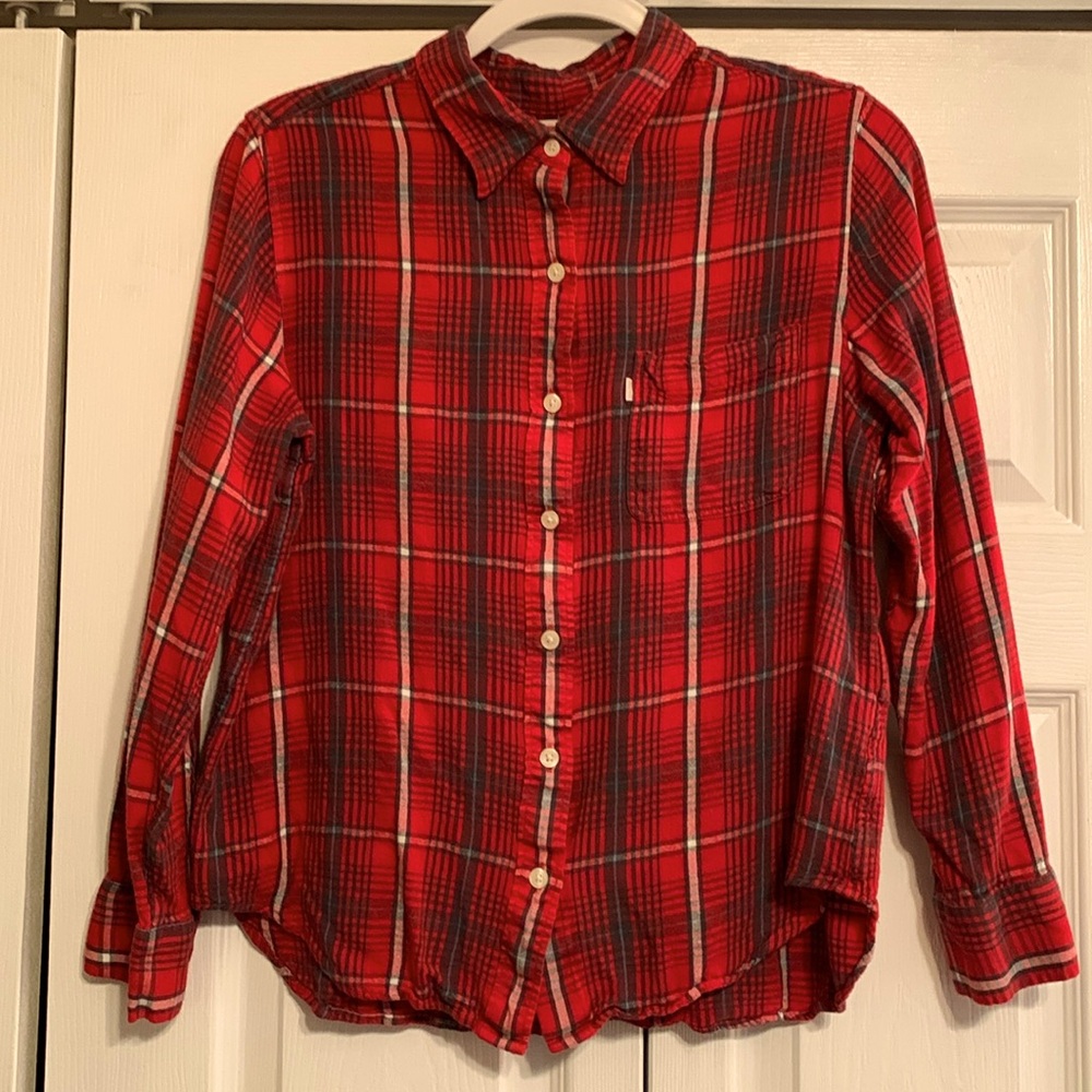 Levi’s, Red plaid Flannel button up top, size medium, EUC